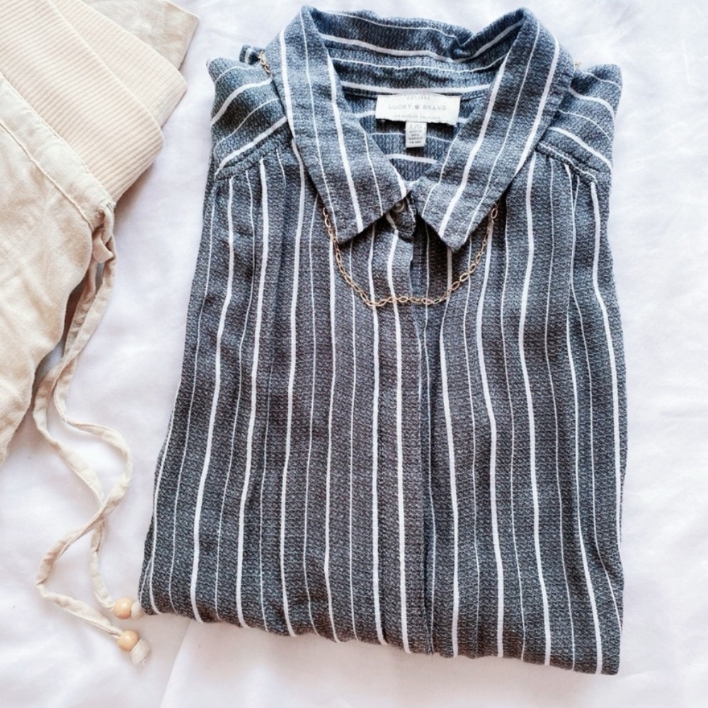 Lucky Brand button down drapey short sleeve top